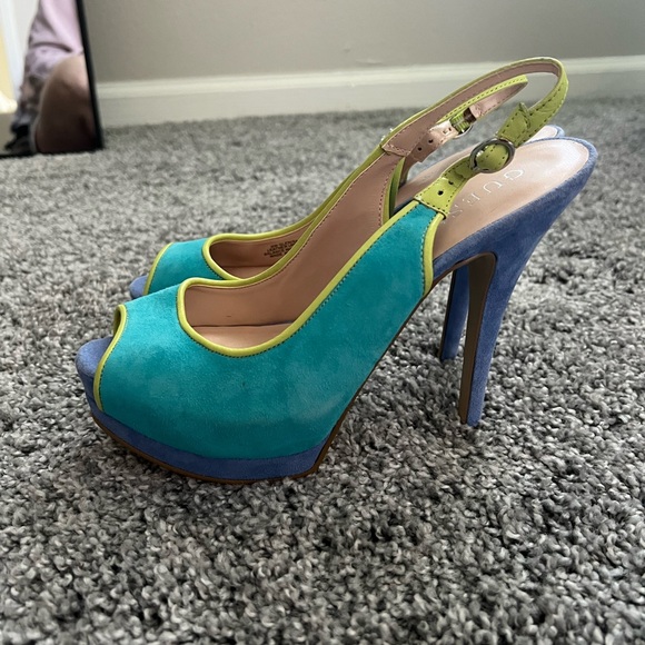 Heels - Picture 5 of 5